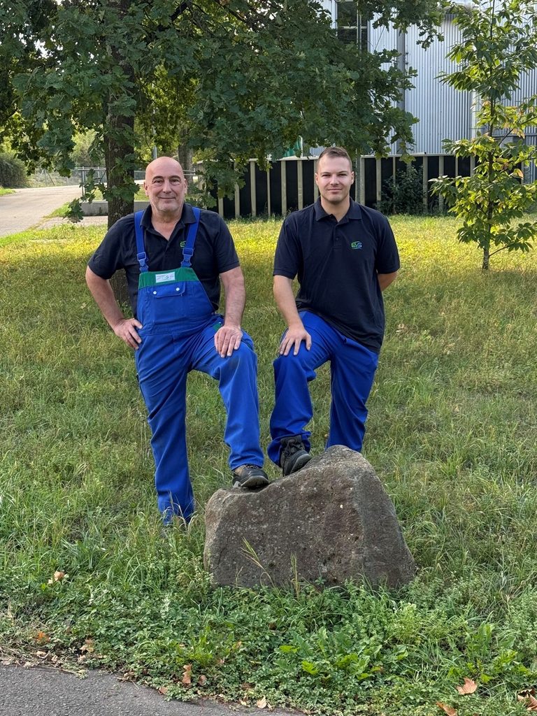 Manfred Lehnert und Matthias Will auf der EVS-Kläranlage Wellesweiler
